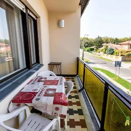 Апартаменты In - Balaton 49198 *
