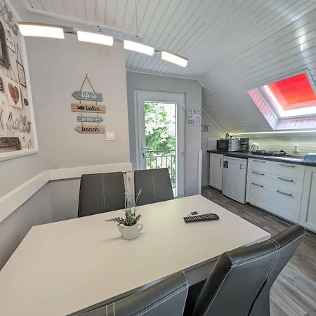 Lägenhet In - Balaton 49198 *